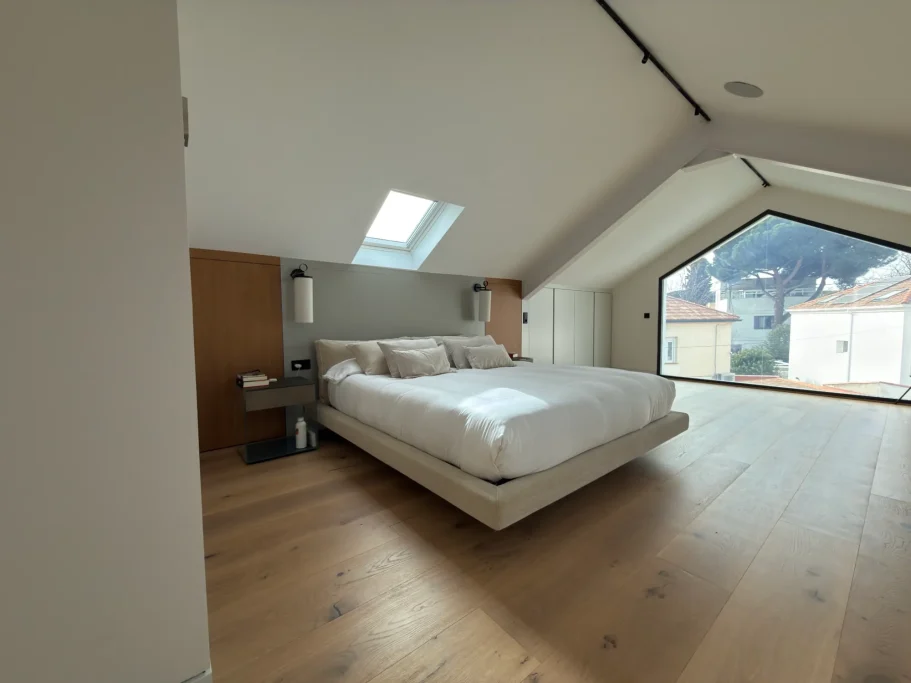 Reforma de Dormitorio Principal Reforma de dormitorio principal en Madrid. Espacio cálido y moderno por Valandecor.
